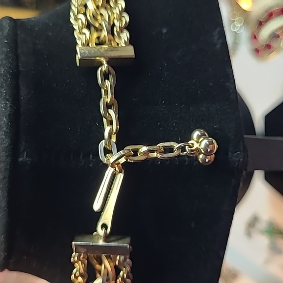 Hattie Carnegie Necklace - Picture 2 of 3